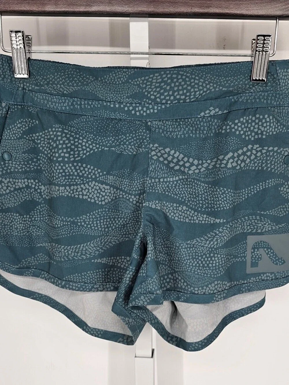 Flylow Athletics Womens Sz XS Running Shorts Slate Blue Print Athletic